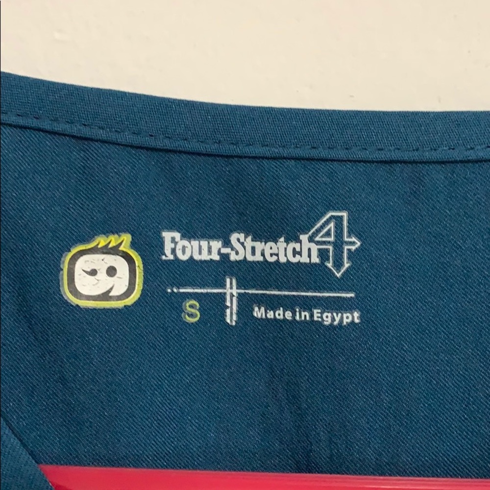 Scrub top - Picture 2 of 2